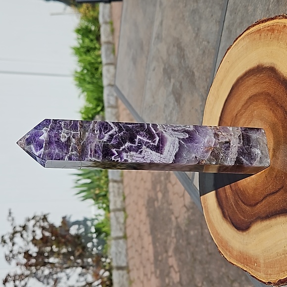 Chevron Amethsyt XL Tower 650 grams 9" - Picture 3 of 11